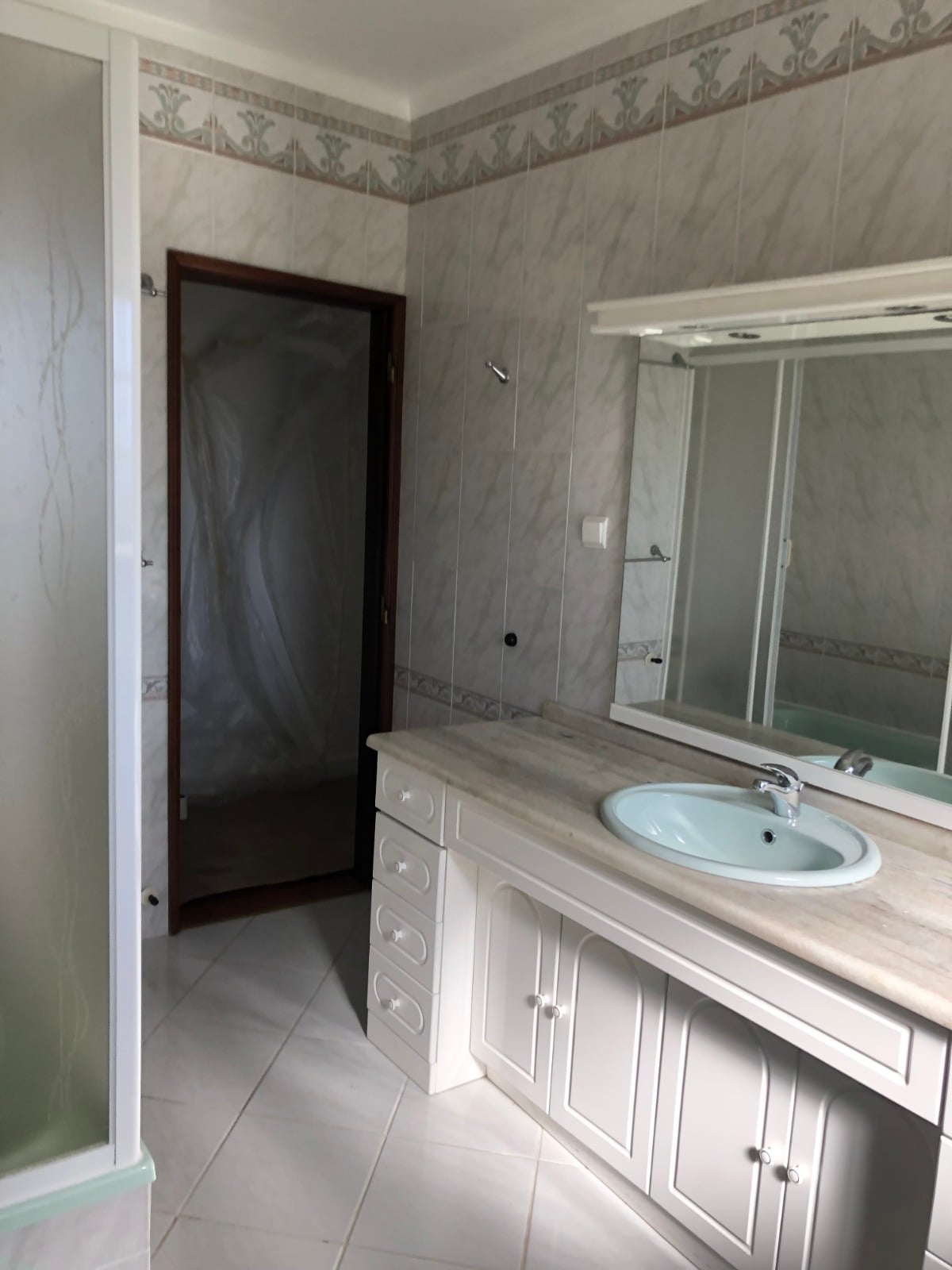 Casa de banho por remodelar